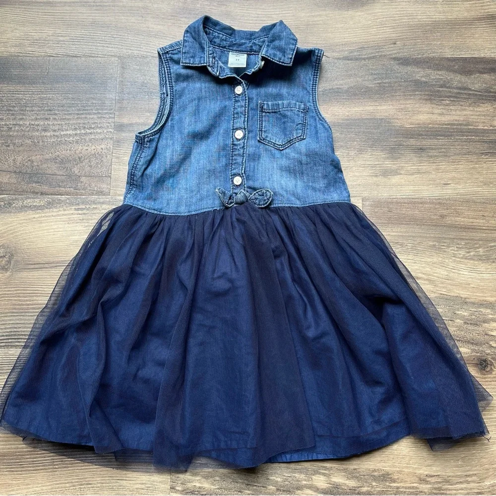 OshKosh, Carter’s and More - Bundle of 5 Dresses 3T